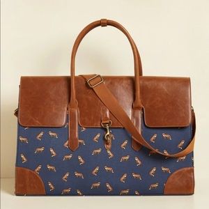 ModCloth Clever Endeavor Weekend Bag in Fox